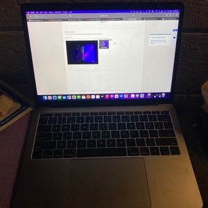 Macbook Pro 2017 (Used Like New)